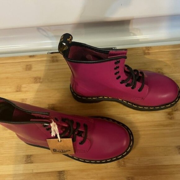 Dr. Marten Hot Pink 1460 SMOOTH LEATHER LACE UP BOOTS - RARE - Picture 12 of 16